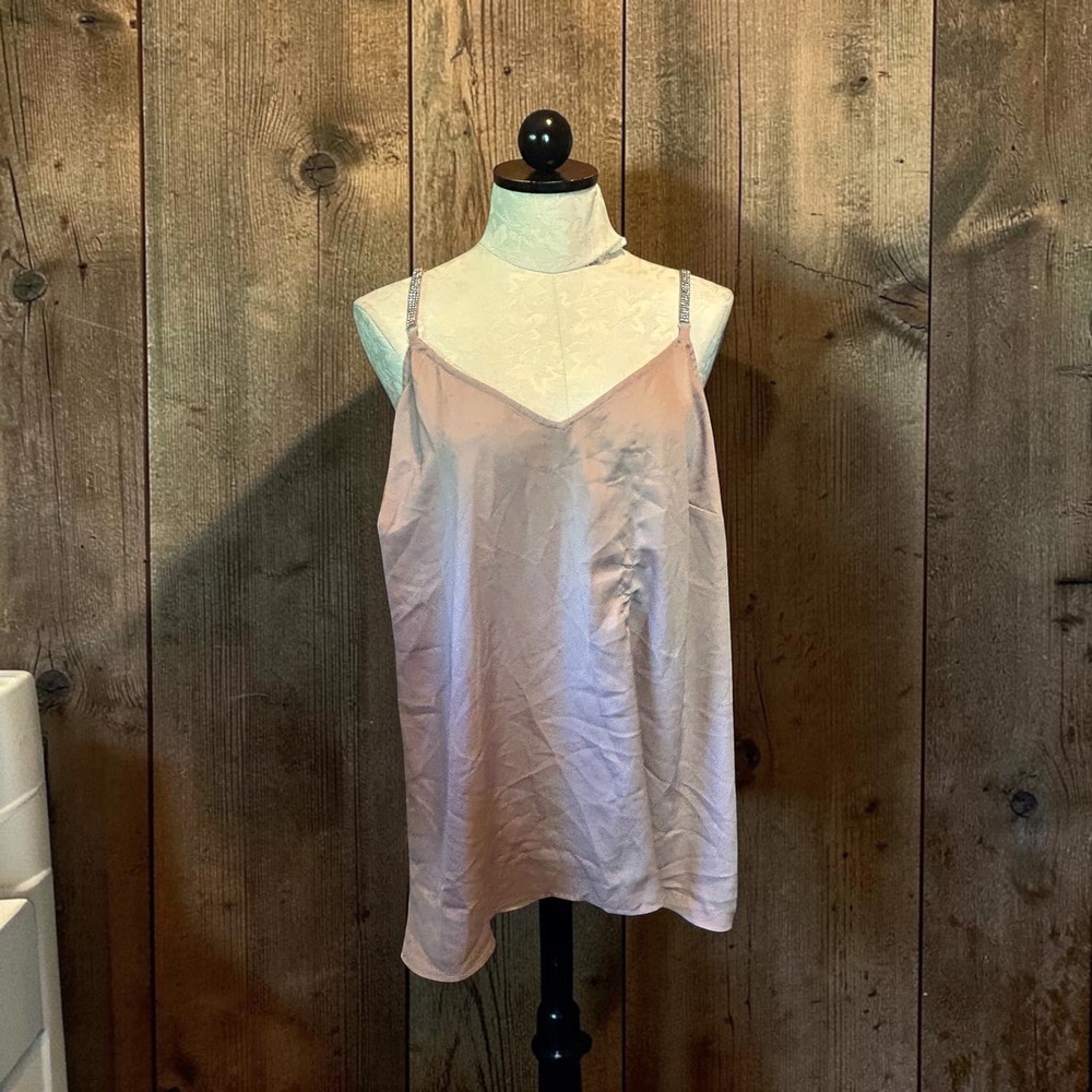 Torrid Mauve Satin Rhinestone Strap Camisole V-Neck‎ Tank Top NWT Plus Sz 2 (2X)